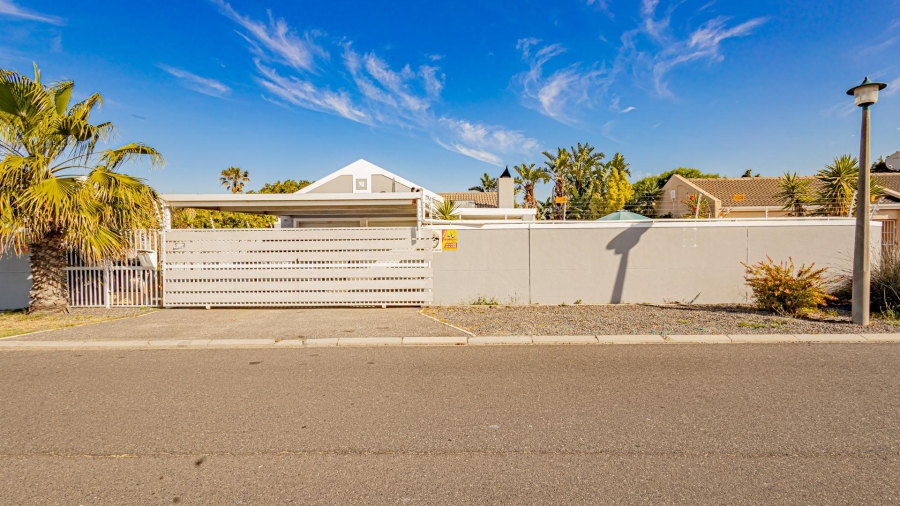 3 Bedroom Property for Sale in Sunningdale Western Cape